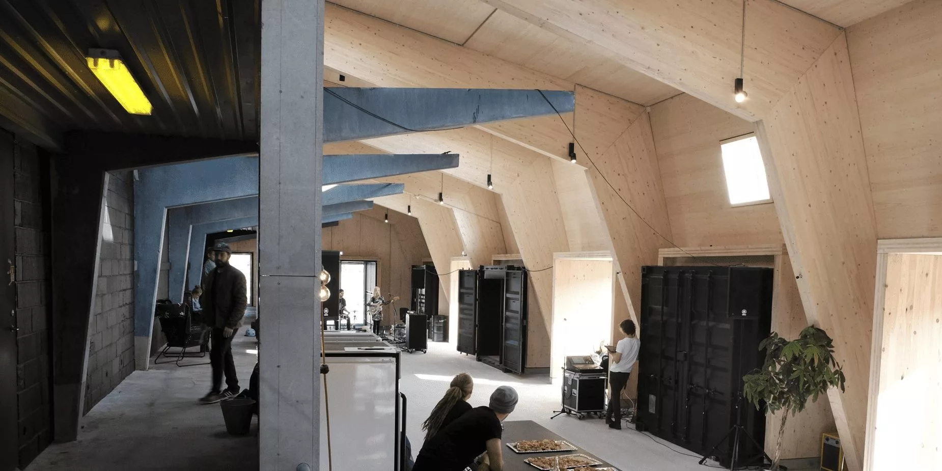 Tapperiet - Ungehus og spillested i Køge billede 1